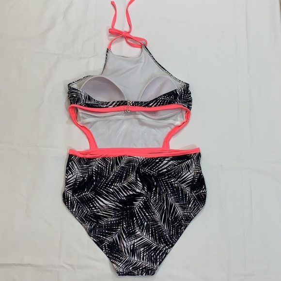 Time and Tru Women's Cut-Out One-Piece Swimsuit xl - Picture 9 of 13